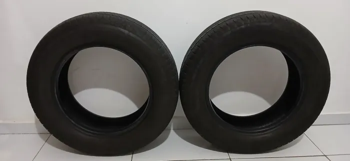 Vendo 2 pneus godyear 205x65x16 seminovos