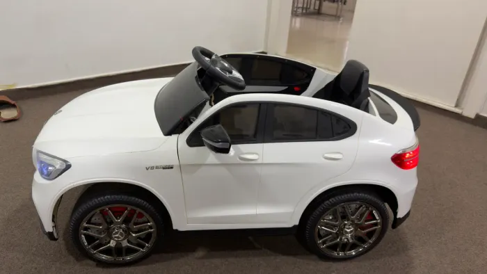 Carrinho elétrico pra criança Mercedes AMG