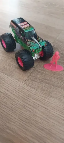 Monster Jam Grave Digger
