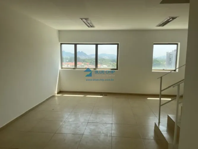 Sala para locação no Edifício SunPlaza - Barra da Tijuca, por R$3.600,00