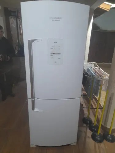 Vendo geladeira Brastemp frost free inverse conservada funcionando entrego no local