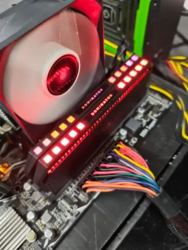 Memória ddr4 Corsair dominator Platinum RGB 16gb