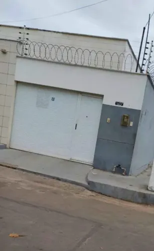CENTRO DA SERRA / Serra Sede 