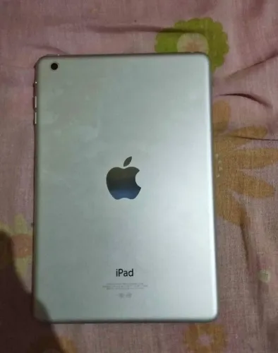 Vendo Ipad Mini 2 geraçao 16gb em otimo estado