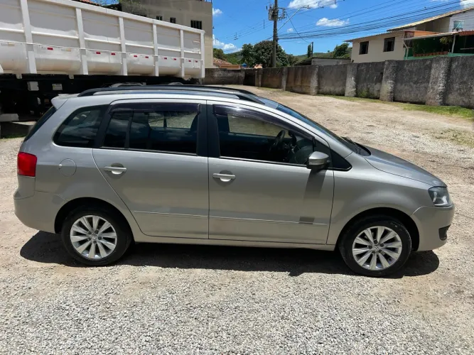 Volkswagen Spacefox 1.6/ 1.6 Trend Total Flex 8V 5P 2011