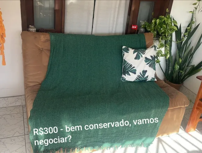 Sofá 2 lugares, em boas condições