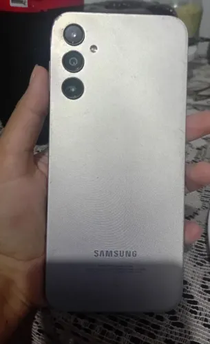 Celular Samsung em bom estado 