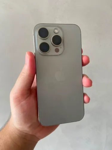 iPhone 15 pro 128 gb