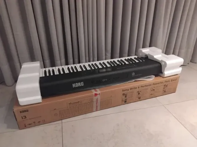 Korg i3