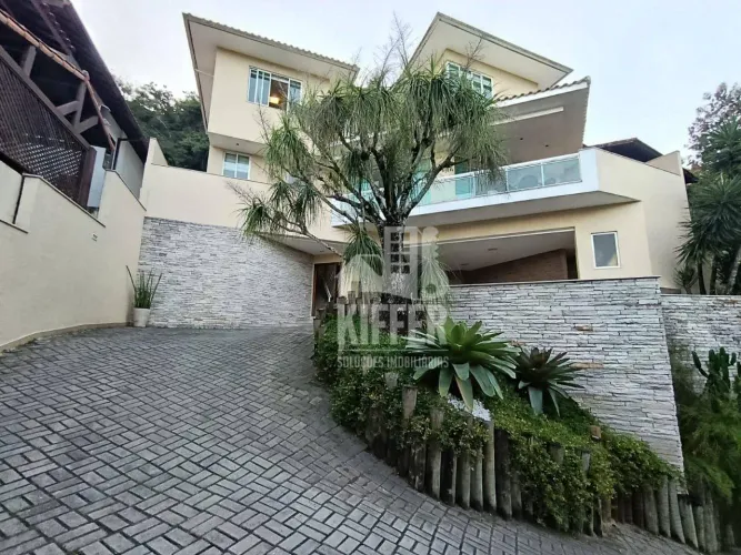Casa com 4 Quartos no Condomínio Ubá Terra Nova, Piratininga  Niterói/RJ