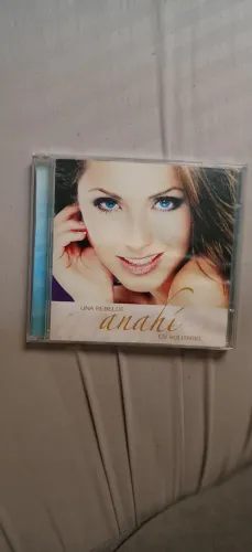 Anahi rbd Una Rebelde Em Solitário 