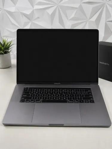 Macbook Pro 16 g 512 ram (2019)