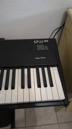 Piano Digital Kurzweil SP88X 88 Teclas Pesadas + Hard Case