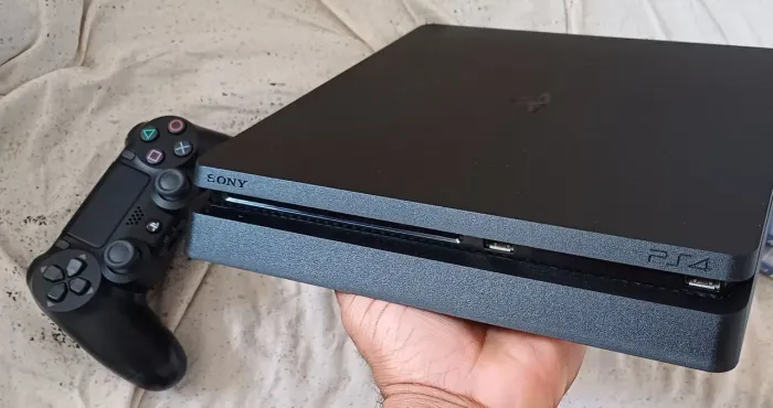 Ps4 slim de 1TB perfeito aceito cartão