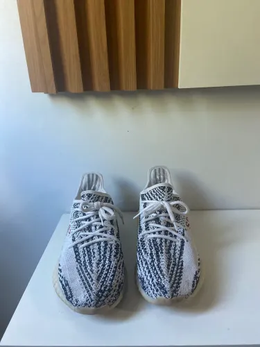 Yeezy Boost 350 V2 Zebra