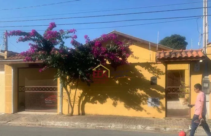 Casa com 3 dormitórios à venda, 200 m² por R$ 838.000 - Jardim Independência - Taubaté/SP
