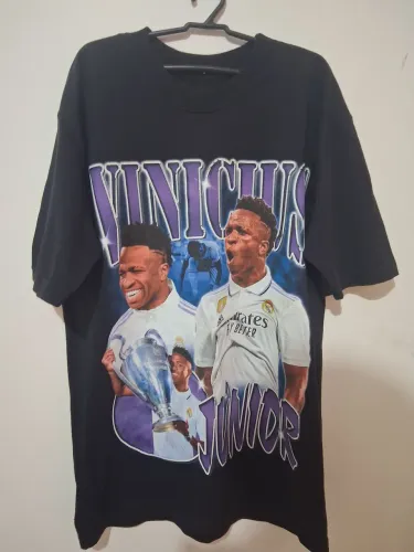 Camisa Oversized Vinícius Junior.