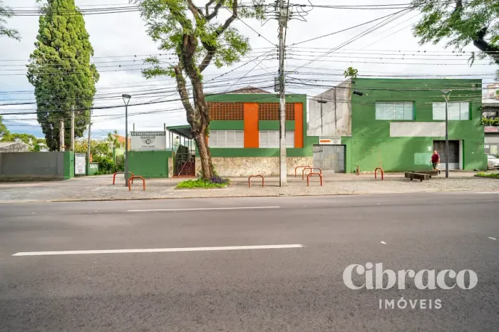 Casa Comercial no Rebouças de 242,42m²
