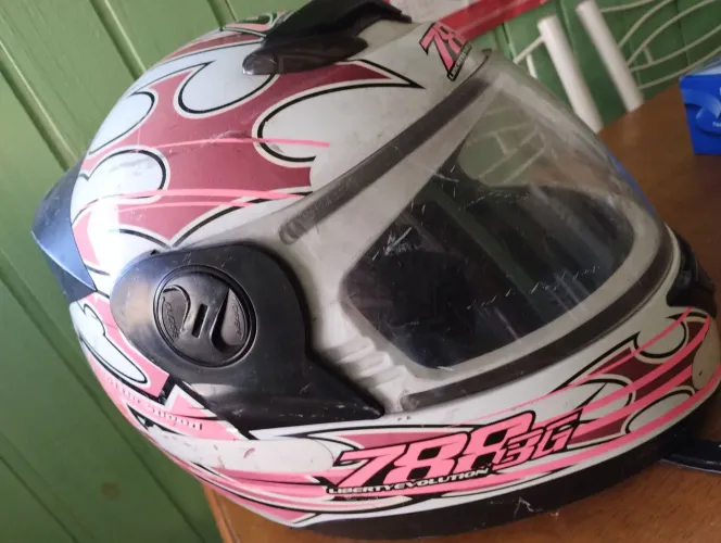VENDO CAPACETE DE MOTO