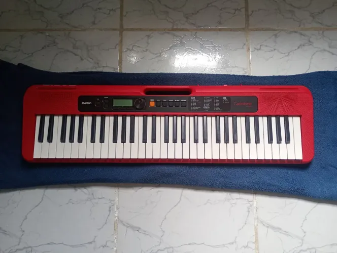 teclado casio CT-S200