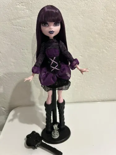 Boneca Elissabat Monster High