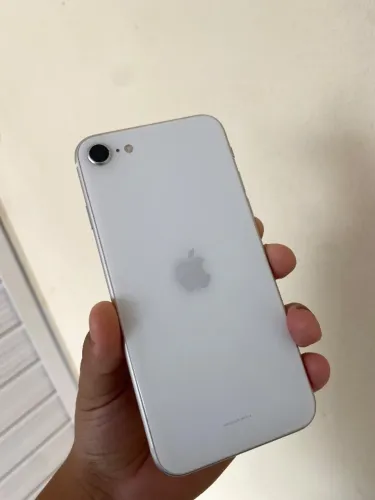 Iphone SE 2 geração, 128gb, em ótimo estado, praticamente sem marcas de uso.