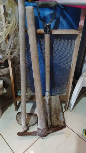 Vendo feramenta ussda 200,00
