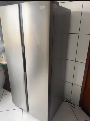 Geladeira de inox Midea 2 portas