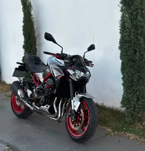 KAWASAKI Z900 2023
