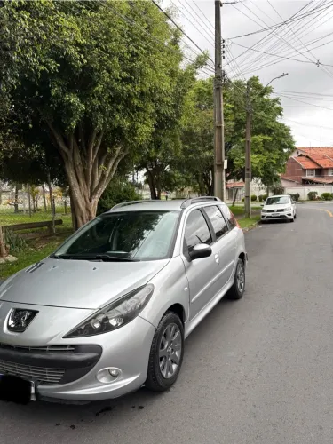 Peugeot 207 SW XS 1.6 Flex 16V 5P Aut. 2011