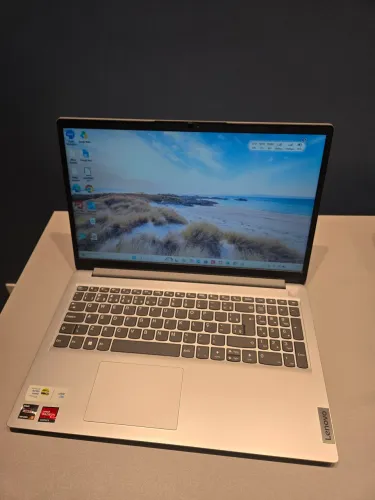 Notebook Lenovo IdeaPad 1 (IdeaPad 115AMN7) - menos de 3 meses de uso!