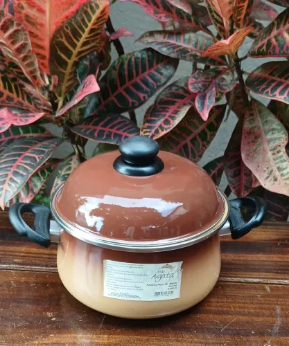 Panela Mãe Ágata bege/marrom 3,2 L sem uso ! 