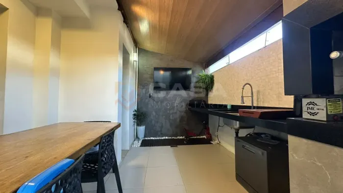 Apartamento com 2 quartos, 1 vaga, 77 m² Excelente Apartamento 2Q Térreo com quintal em