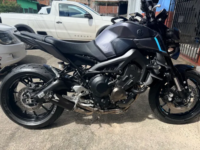 MT-09 Cinza - Esportiva, Forte e Muito Nova!