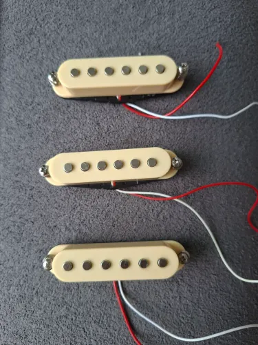 Set de captadores Singles retirados de uma squier
