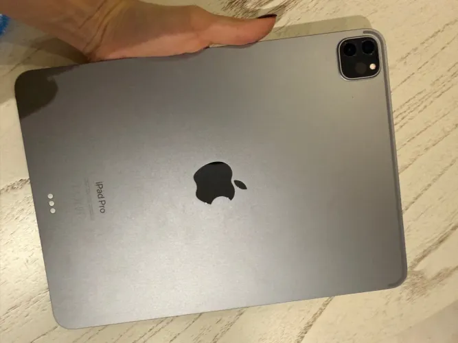 iPad Pro 11? 4ª Geração 512GB - Usado poucas vezes