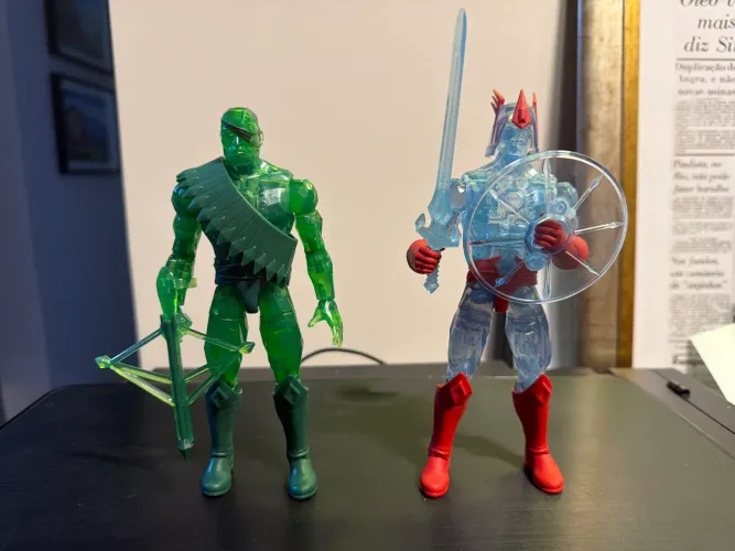 Warbow da linha Marvel Legends Series Saga of Crystar Comics e Marvel's Crystar
