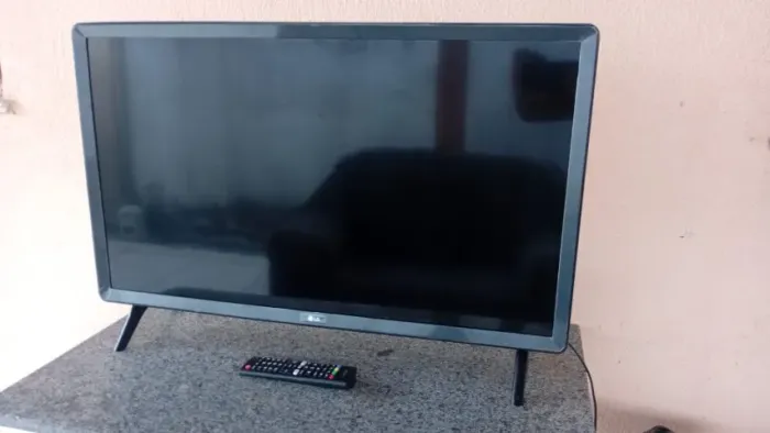 Smart TV LG 32" HD com Wi-Fi e Controle Remoto