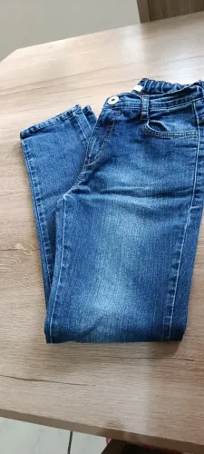 Calça jeans infantil conservada n.10 anos