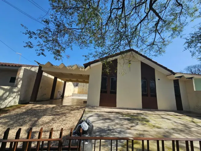 LOCAÇÃO | Casa, com 2 quartos em Parque Industrial, Maringá