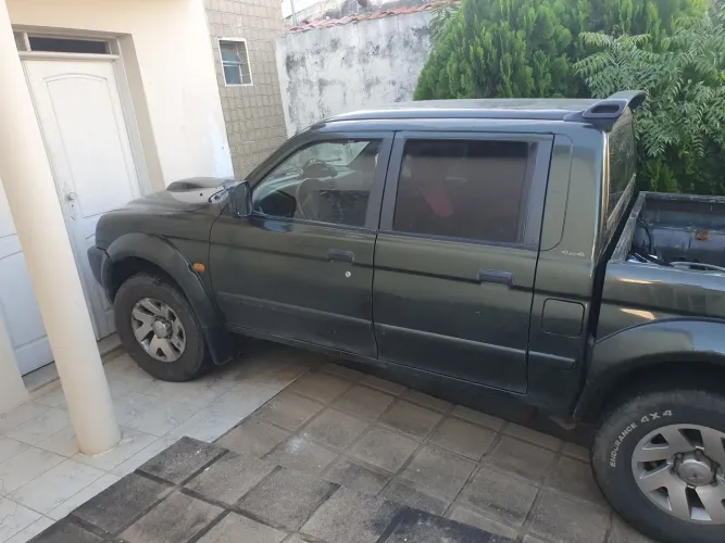 Mitsubishi L200 GLS 2.5 4X4 CD Diesel 2005