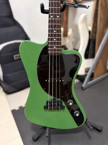 Baixo Montteiro Telebird Short Scale