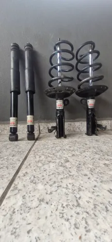 Vendo suspensão fixa para Honda City e Fit até 2013