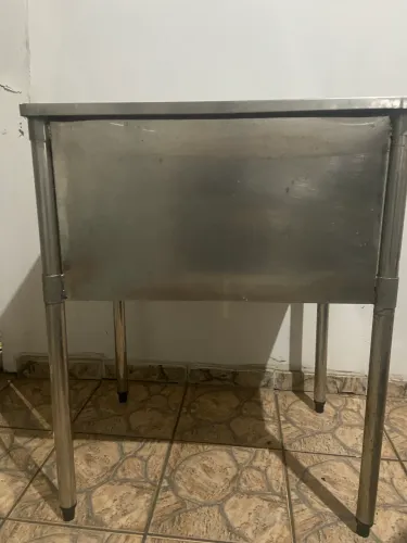 Tanque Industrial em Aço Inox (70x60x90cm) com Pés - Excelente estado