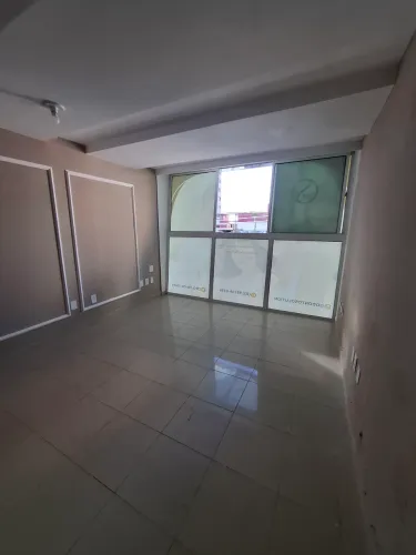 Duas ou mais Salas no emp. Pacific center, 25m² , 1° andar, WC pvd, em Manaíra PB.