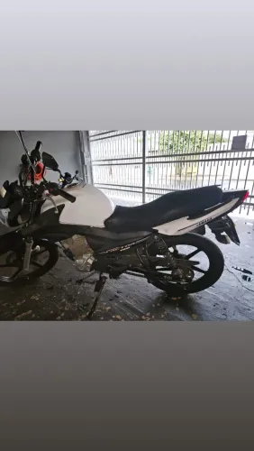 VENDE-SE - Yamaha YBR 150 Factor ED