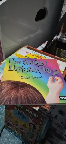Livro Um Amigo Diferente