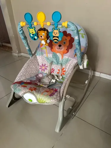 CADEIRINHA DE DESCANSO (vibra e toca)
