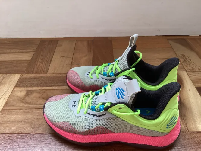 Tênis Under Armour Curry Hovr Splash 2 tamanho 38