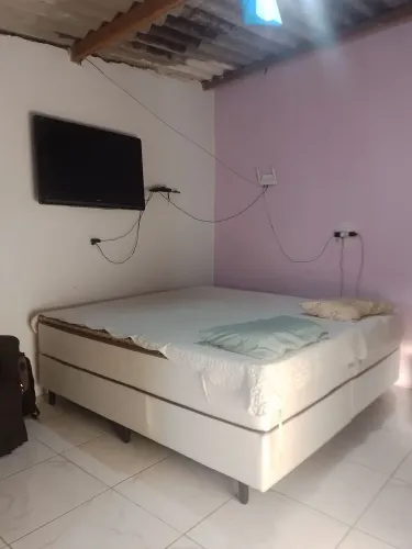 Cama King muito boa e nova